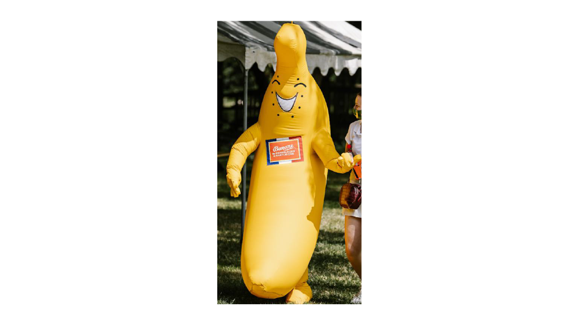 Photo de la mascotte banane d'UGPBAN, modèle pour la peluche sur-mesure
